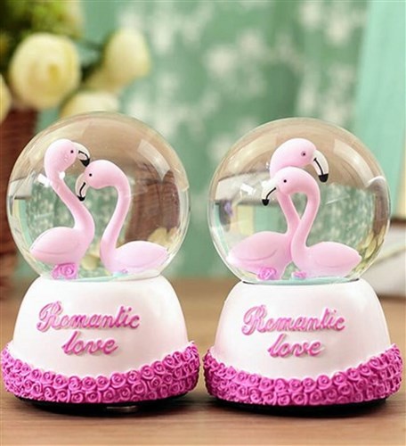 Flamingo Love Işıklı ve Müzikli Kar Küresi